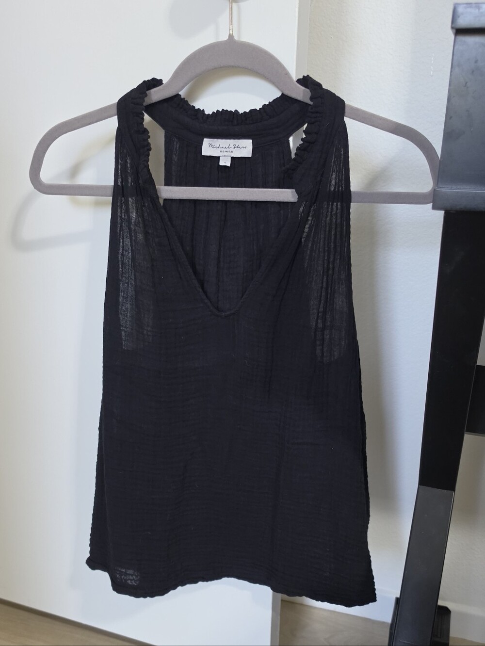 Michael Stars Black Gauzy V-Neck Racerback Tank NWOT Size Small. Black